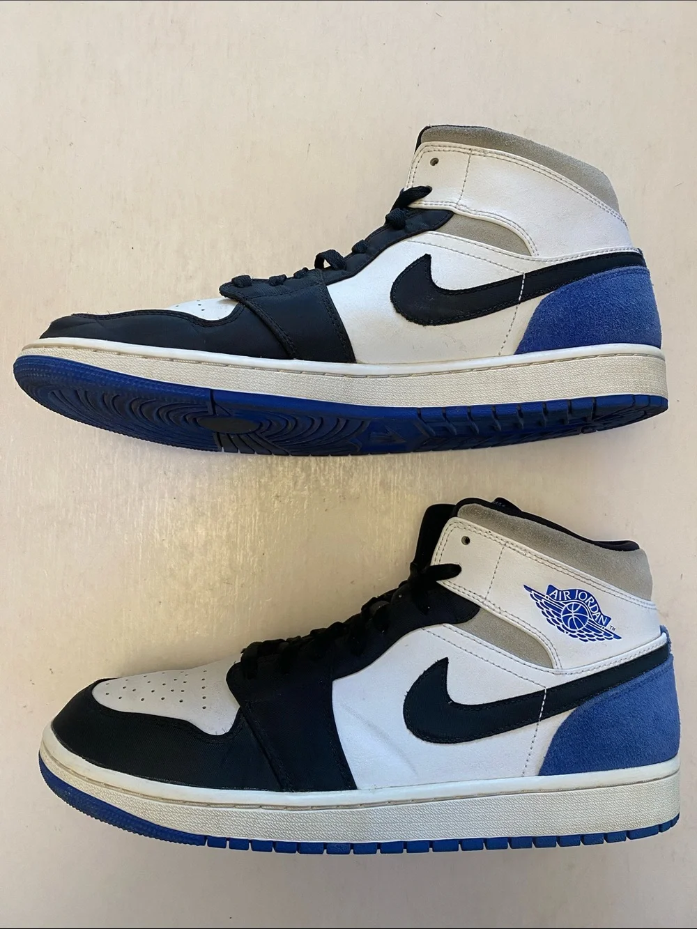 Air Jordan 1 Mid SE Royal Black Toe  Sneakers 852542-102 Men’s Size 11.5